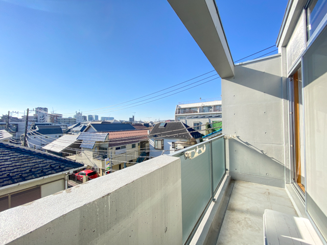 南国オレンジ 302の外観