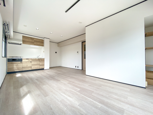 アウトドア派へ捧ぐ 306の内観