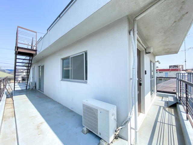 空に浮かぶ 3Fの内観