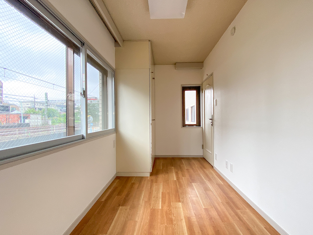 掘り出し物みっけ 201の内観