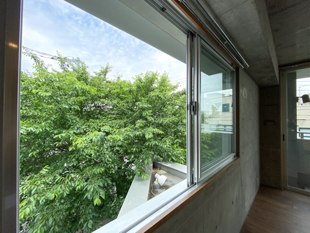 四角のキャンバス 304の内観