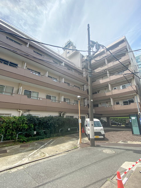 青山リノベワンルーム 402の内観