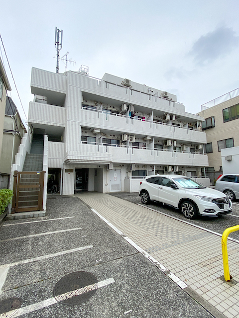 ホワイト×コンパクト 307の内観