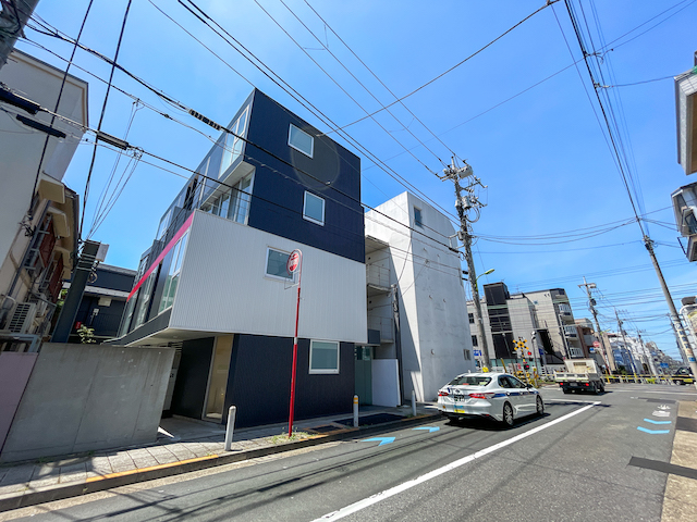 自由が丘の最上階 4bの内観