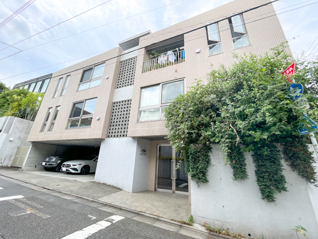 オトナブルー 101の内観