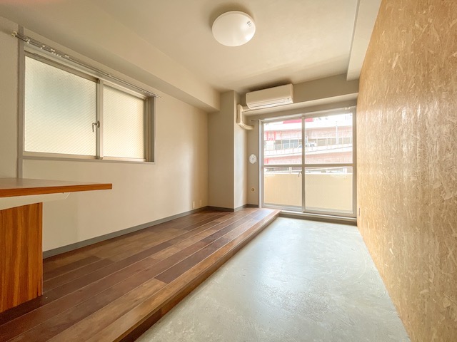 大人の秘密基地[DIY可] 301の内観