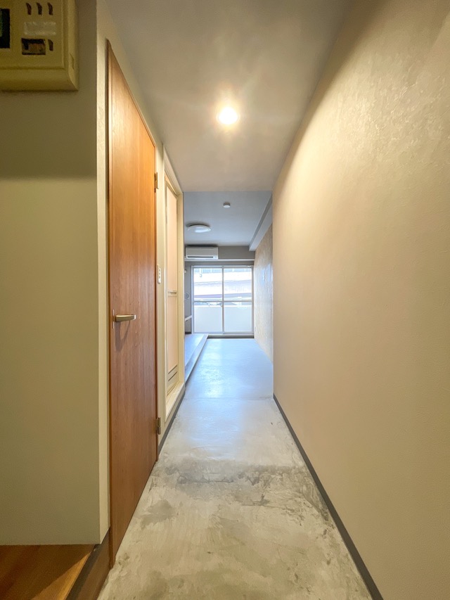 大人の秘密基地[DIY可] 301の内観