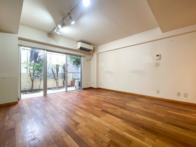 みどりを愛でる生活 102の外観
