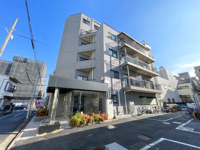 ブルー一面いい気持ち 601の内観
