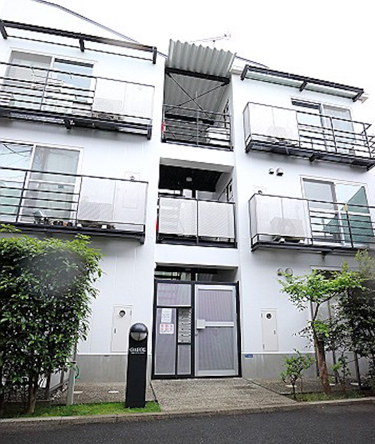 開放的な秘密基地 302の内観