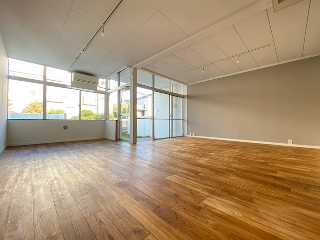 開放的な自然派リノべ 205の内観