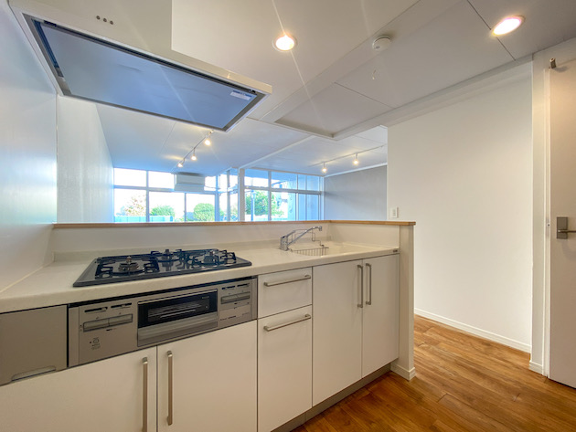 開放的な自然派リノべ 205の内観