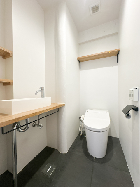 参宮橋の竜宮城 708の内観