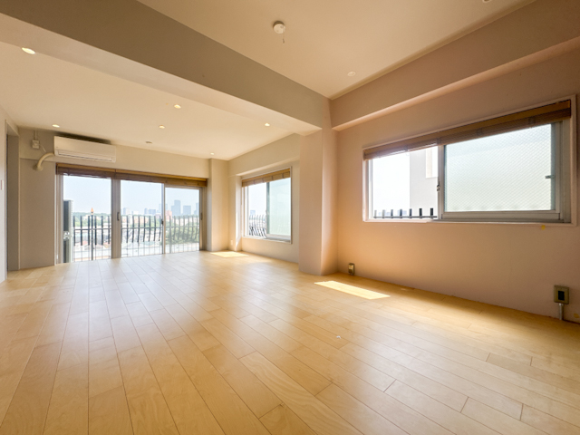 参宮橋の竜宮城 708の外観