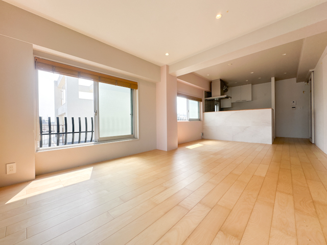 参宮橋の竜宮城 708の内観