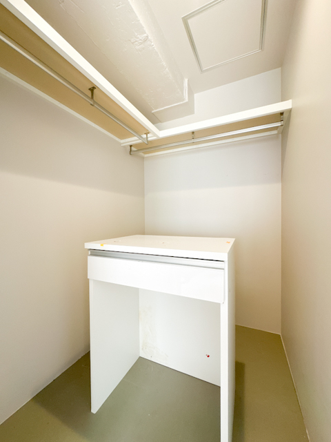 参宮橋の竜宮城 708の内観