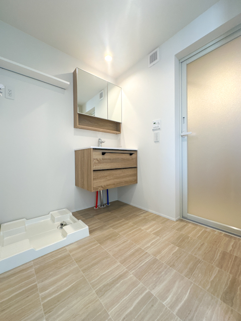 用賀、ミニマムに満喫。 01の内観