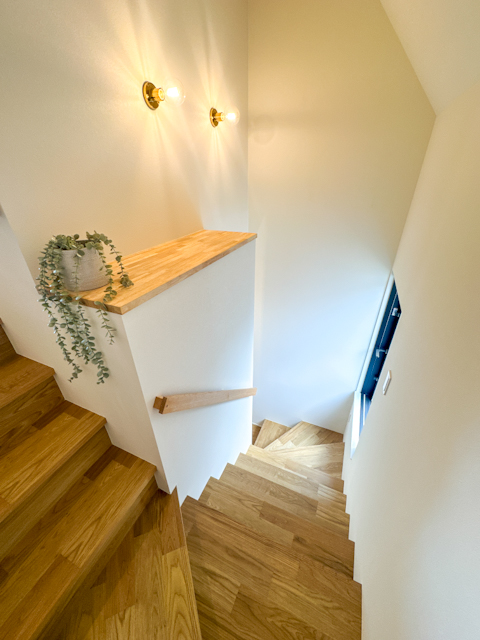 用賀、メゾネットで暮らす。 09の内観