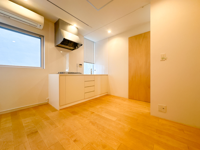 空を眺めて 01の内観