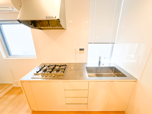 空を眺めて 01の内観