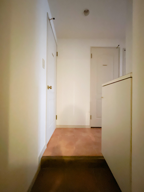 小さなパリのお部屋② 201の内観