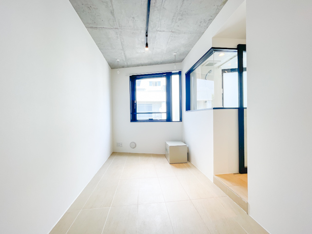 休日はドックランへ 302の内観