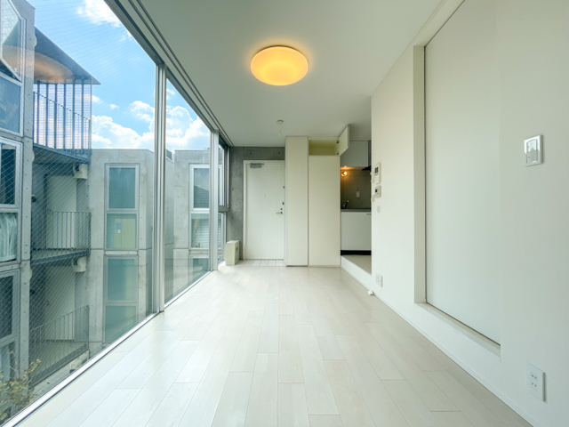 BIG Window B303の内観