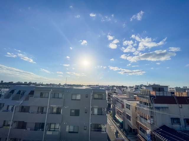 燦々メゾネット 402の内観