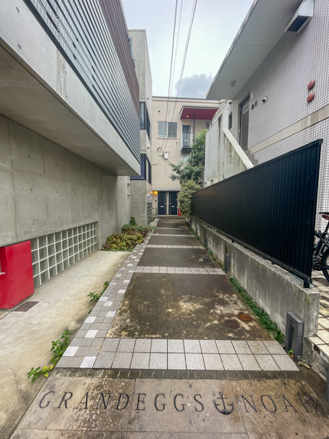 螺旋階段のその先に 301の内観