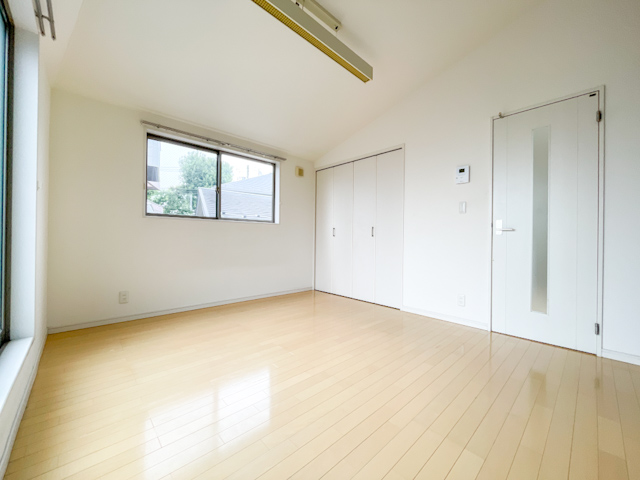 螺旋階段のその先に 301の内観