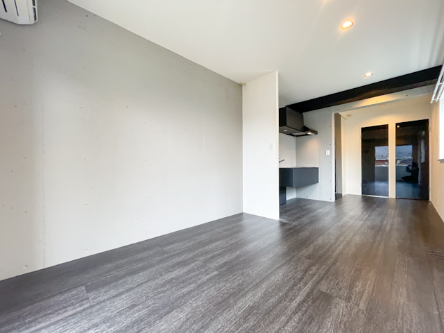 シックなお部屋で Eの外観