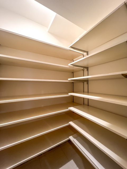 都会の暮らし方 402の内観