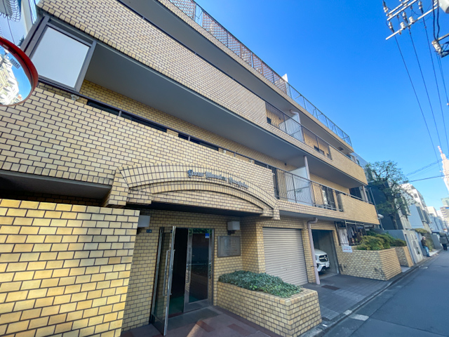 都会で自然を 401の内観