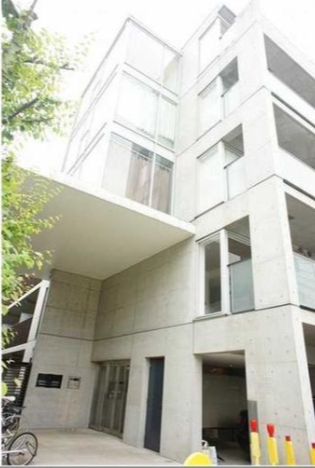 あか抜けるならお家から 103の内観