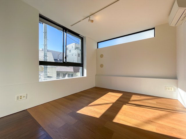 日差しと共に 302の外観