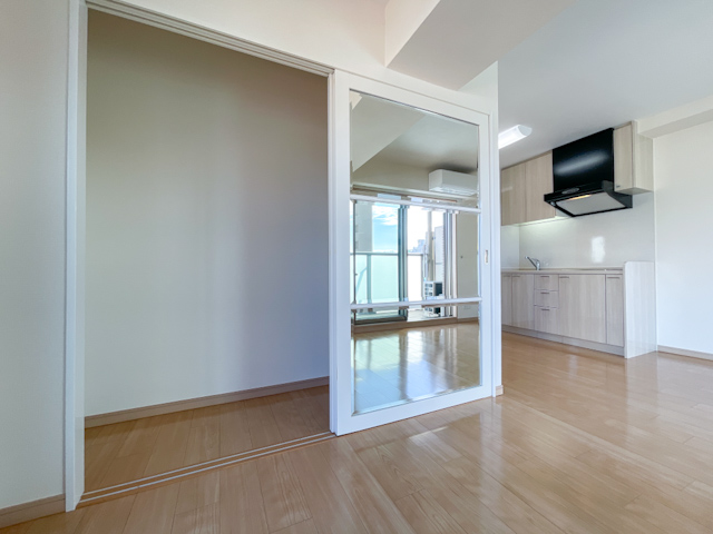 青空ウッドデッキ 501の内観