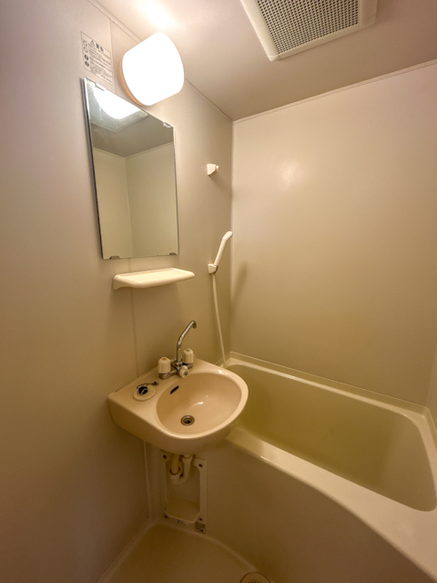 あの世界が高円寺に 206の内観