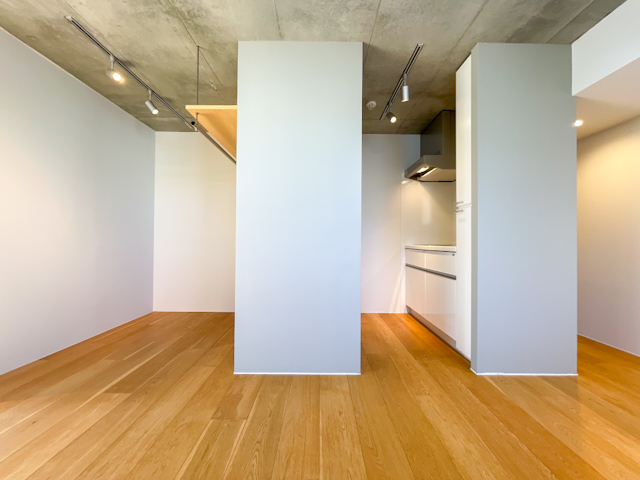 凹凸を上手に 403の内観