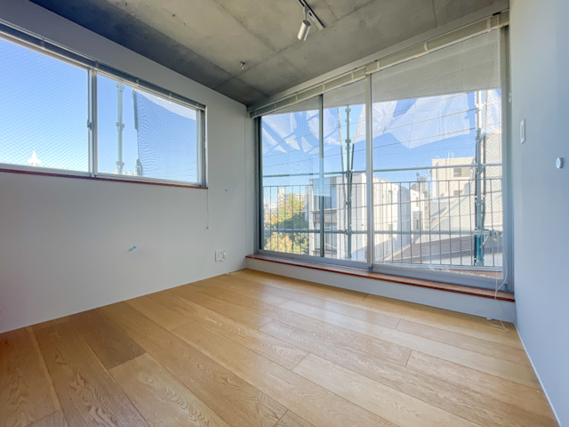 鋭角を魅せる 404の内観