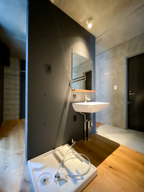 明と暗を楽しむ 202の内観