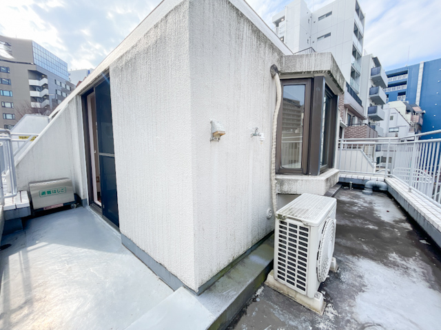 赤と茶色とレトロ 501の外観