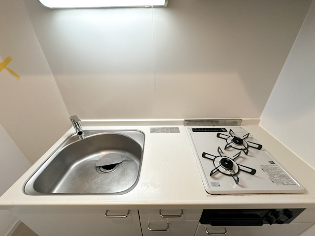 横長のシルエット 102の内観