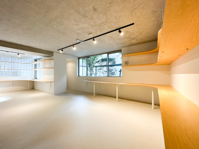 曲線美 104の内観