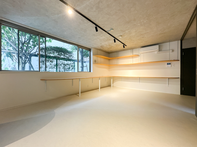 曲線美 104の内観