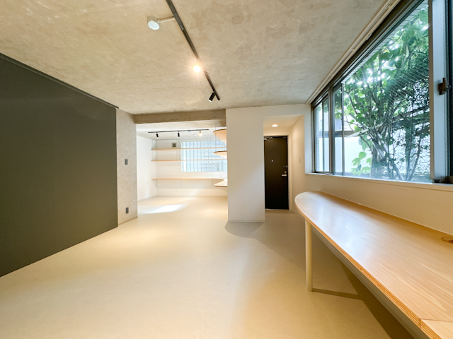 曲線美 104の内観