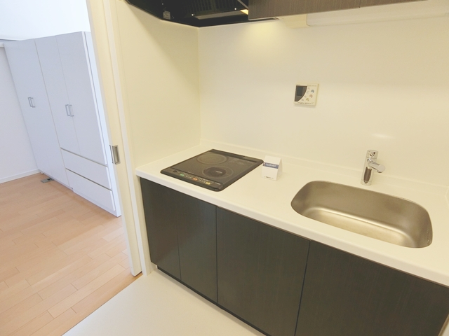 ガラスの防音室 205の内観