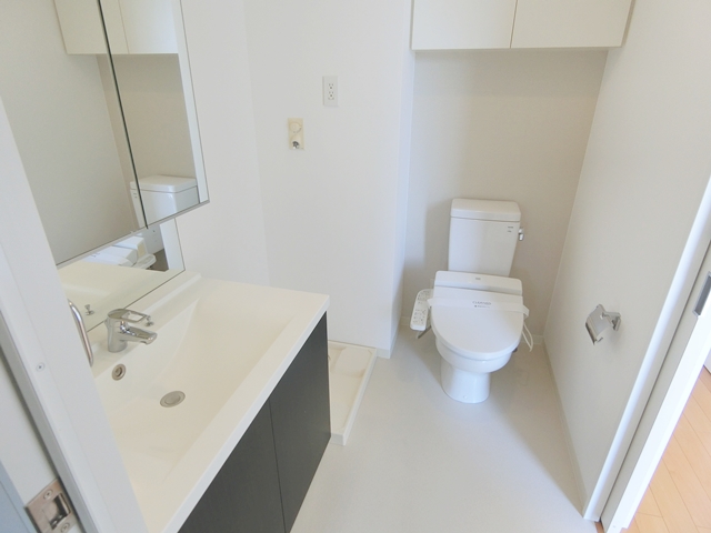 ガラスの防音室 205の内観