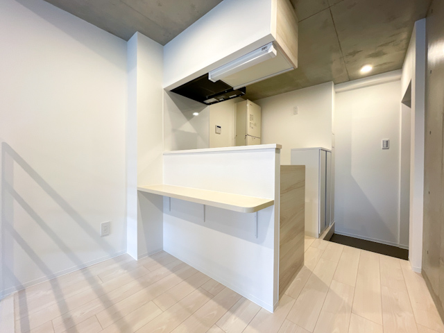 淡いメゾネット暮らし 101の内観