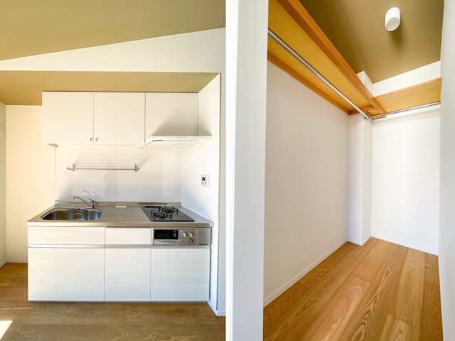 風と光の揺めき 302の内観