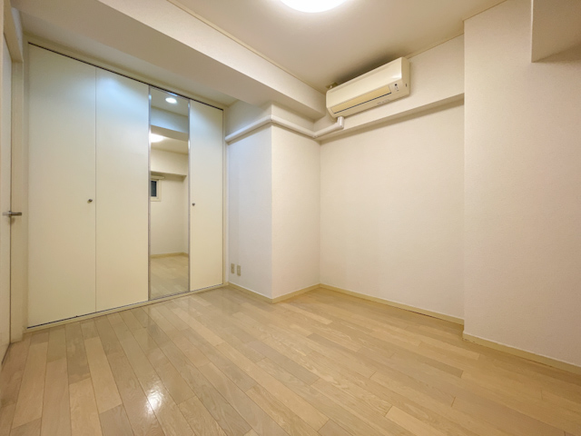 淡く白く彩る 305の内観